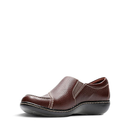 Clarks Women's Ashland Lane Q Slip-On Loafer Redwo