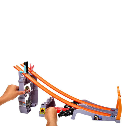 Hot Wheels RacerVerse, Grogu s Great Race Track set, Star Wars Track Set with Die-Cast Hot Wheels Racers Inspired by Star Wars: Grogu and The Mandolorian, HPL32
