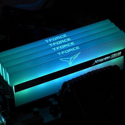 Team Group T-FORCE XTREEM ARGB TF13D416G3600HC18JDC01 module de mémoire 16 Go 2 x 8 Go DDR4 3600 MHz