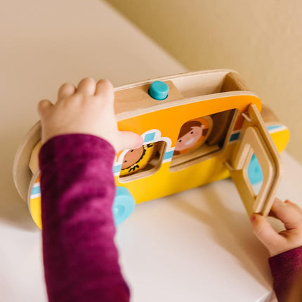 Melissa & Doug GO Tots Wooden Toy Race Bus (1 Bus, 3 Discs) with Collectible Characters | Wooden Toy for Infants | Developmental Toy for Toddlers | 0+| Gift for Baby Boys or Baby Girls - FSC Certified