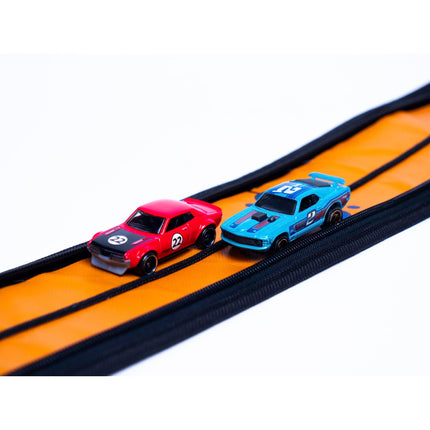 Hot Wheels PETERKIN Tapete y Almacenamiento ZipBin con Ruedas | ¡Almacena 100 coches y tapete de juego con pista de carreras! | Coches y Motores de Juguete | 3+ años