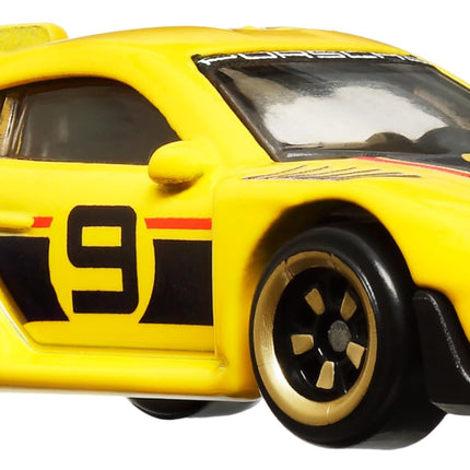 Hot Wheels Car Culture Premium Paquete de 6, Juego de 6 Vehículos Estilo Europeo Fundidos a Presión a Escala 1:64 con Decoración Elevada (Los Estilos Pueden Variar)