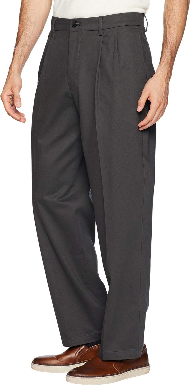 Dockers Men's Relaxed Fit New Signature Khaki Pants D4-Pleated, Steelhead, Medium