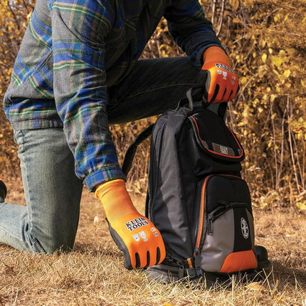 Klein Tools 60835 Gants de travail d'hiver, tricotés enduits, résistants aux coupures ANSI A1, enduits de latex sablé, doublés en polaire, compatibles écran tactile, taille M