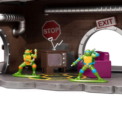 Teenage Mutant Ninja Turtles Turtle Lair Nano Scene w/ 1.65" Die-Cast Collectible Figures, Toys for Kids and Adults