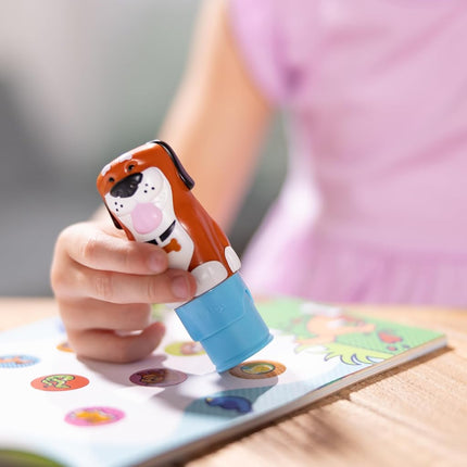 Melissa & Doug Sticker WOW!™ 24-Page Activity Pad and Sticker Stamper, 300 Stickers, Arts and Crafts Toy Collectible Character – Dog Creative Play Travel Toy for Girls and Boys 3+ - FSC Certified
