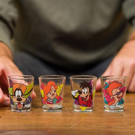 Silver Buffalo Un Goofy, la película, juego de 4 minivasos de 44,3 ml con formas de personajes retro, 4x1