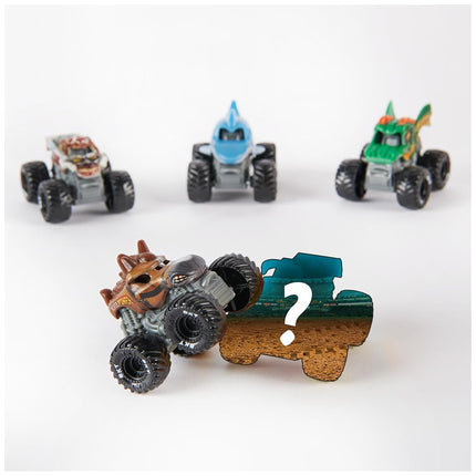 Monster Jam, Official Mini 5-Pack with Mystery Collectible Monster Truck, 1:87 Scale, Kids’ Toys for Boys and Girls Ages 3 and up