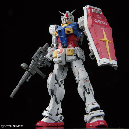 BANDAI Hobby RG Gundam 1/144 RX-78-2 Gundam Ver.2.0