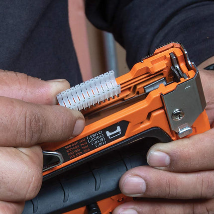 Klein Tools 80169 Heavy-Duty Cable Stapler with 600 Insulated Staples, Includes 300-Pack 19/32 x 11/32-Inch and 300-Pack 31/64 x 13/64-Inch Sizes