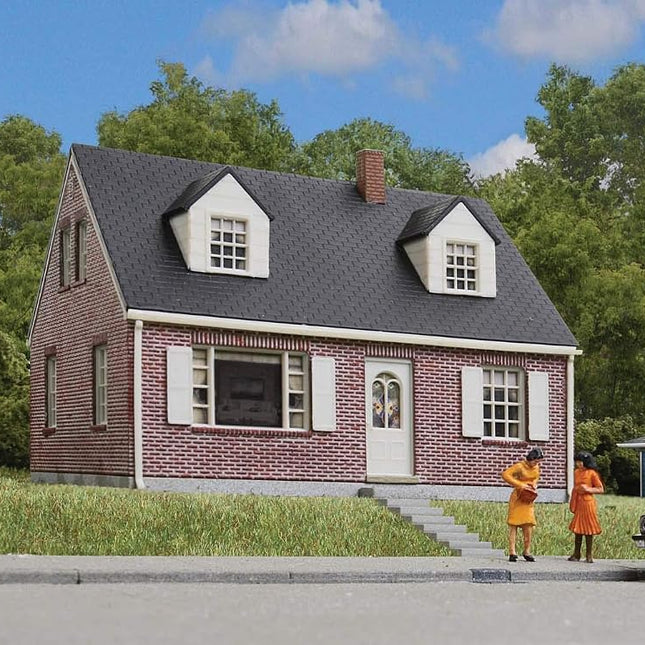 Walthers Cornerstone Brick Cape Cod House Train