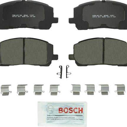 BOSCH BP884 Juego de pastillas de freno de disco orgánicas premium QuietCast - Compatible con Toyota Highlander; DELANTERO