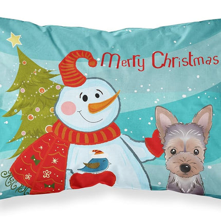 Caroline's Treasures BB1852PILLOWCASE Bonhomme de neige avec chiot Yorkshire en tissu, taie d'oreiller standard, grande, multicolore