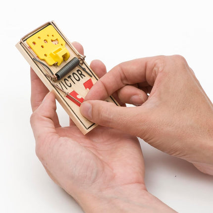 Victor M035 V Mouse Traps, Yellow, 2 Traps