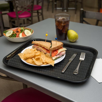 Bandeja de cafetería Carlisle FoodService Products Cafe Fast Food con superficie estampada para cafeterías, comida rápida y comedor, plástico, 14" x 18", negro (paquete de 12)