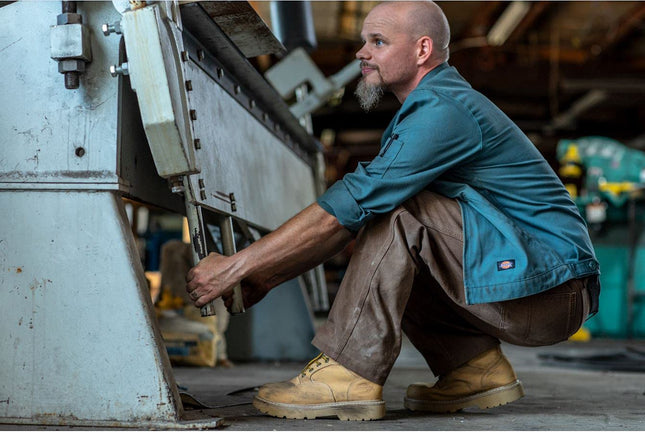 Dickies Men's Relaxed Straight Fit Lightweight Duck Carpenter Jean, Brown Duck V1, 40W x 32L