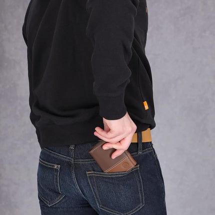 Billetera Trifold de Cuero para Hombre Timberland con Ventana de Identificación, Marrón/Canela, Talla Única