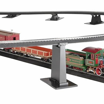 Bachmann Trains 18-Piece Graduated Pier Set (HO Scale, Compatible with On30, White, HO Scale)