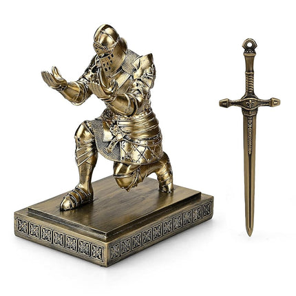 HDMbigmi King's Guard Knight Pen Holder Pen Stand 