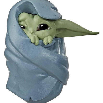 Star Wars The Bounty Collection The Child Collectible Toys “Baby Yoda” Sipping Soup, Blanket-Wrapped Figure 2-Pack