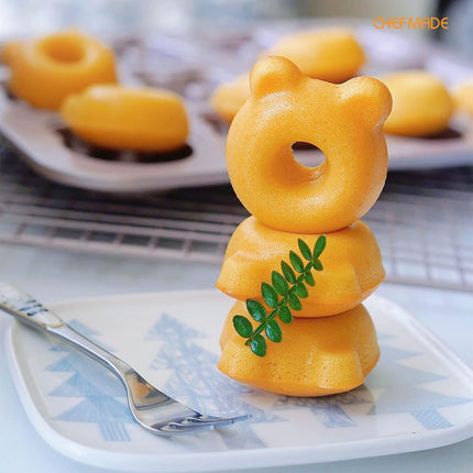 CHEFMADE Donut Mold Cake Pan, 12-Cavity Non-Stick Bear-Shaped Doughnut Bakeware for Oven Baking (Champagne Gold)