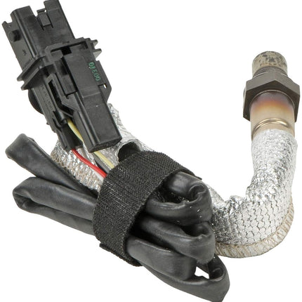BOSCH 17070 Premium Original Equipment Oxygen Sensor - Compatible with Select Volvo C70, S60, S70, V70