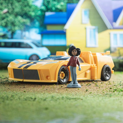 Transformers Toys EarthSpark Spin Changer Bumblebee 20-cm Action Figure with Mo Malto 5-cm Action Figure, for Ages 6 and Up