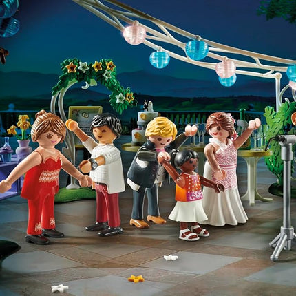 Playmobil 71365 City Life Wedding Reception Promo Pack, romantic wedding to re-enact, with decorations and several guests and animals, ceremonial role-play, playset suitable for children ages 4+