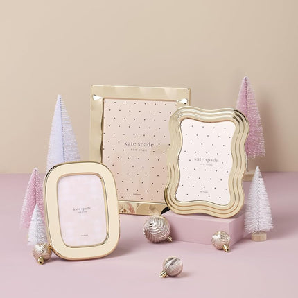 KATE SPADE Gold South Street 8" X 10" Scallop Frame, 1.80 LB
