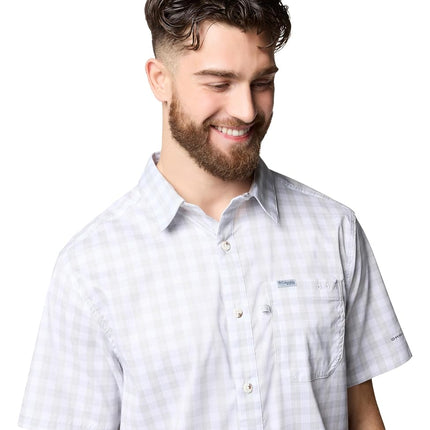 Columbia Men's Super Slack Tide™ Camp Shirt, Cool Grey Palaka Grid, Medium