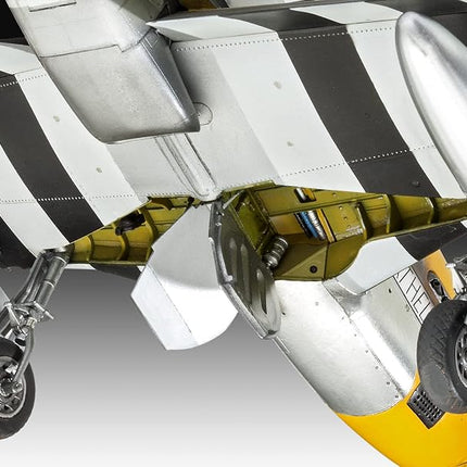 Revell 03944 P-51D-5NA Mustang (early version) 1:32 Scale Unbuilt/Unpainted Plastic Model Kit