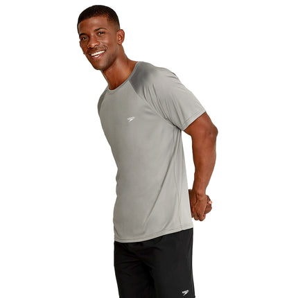Camiseta de natación UV de manga corta de ajuste regular de Speedo para hombre, lisa