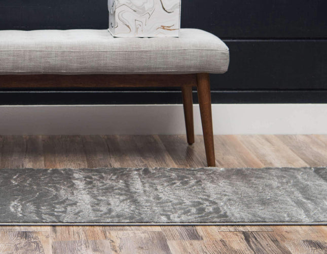 Unique Loom Marilyn Monroe Glam Collection Textured Lotus Floral Gray Silver Runner Rug (2' x 10')