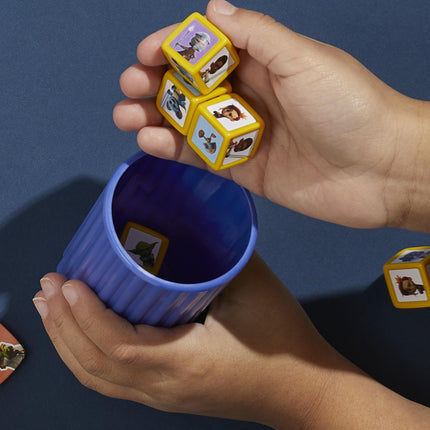 Hasbro Gaming Yahtzee Jr. Star Wars: Edición Young Jedi Adventures, juego de mesa para niños | Edad 4+ | 2-4 jugadores | Juegos de contar y emparejar para preescolares