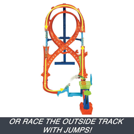 Hot Wheels Track Set with 1 Hot Wheels Car, Tall Figure-8 Track for Race & Stunting, Connects to Other Hot Wheels Tracks, Folds for Convenient Storage