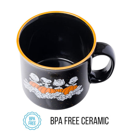 Taza de cerámica Silver Buffalo Peanuts Happy Halloween Group Pumpkin Patch de 20 oz para campista