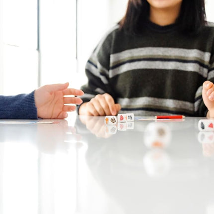 CATAN | Dice Game- Clamshell | Dice Games | Ages 7+ | 1-4 Players | 15-30 Minutes Playing Time
