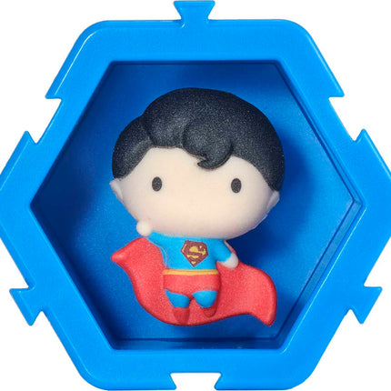Mattel NANO PODS Figurines de collection et connectables DC Universe (personnages surprise à l'intérieur d'un pod attaché, à connecter à d'autres) (Les modèles peuvent varier) (HTR29)