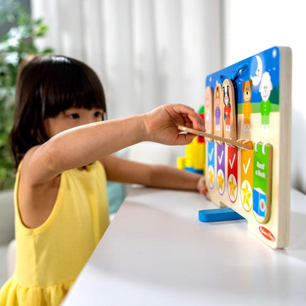 Melissa & Doug Wooden My Daily Day & Night Routines Chart – Double-Sided Interactive Board with Flip Tabs – Early Learning Toy for Kids Age 3 Plus - FSC Certified