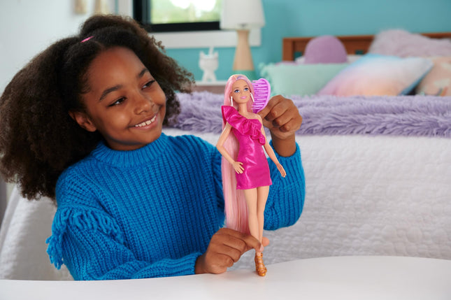 Barbie Fun & Fancy Set, Fashion Doll with Extra-Long Color-Streaked Blonde Hair, Clothes & Styling Accessories, JDC85