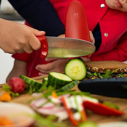 ZWILLING Twinny Children's Chef's Knife, 10 cm, with Finger Guard, Stainless Steel, Rounded Blade Shape, Child-Friendly Design, Plastic Handle, Red