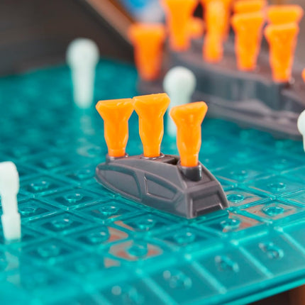 Battleship: Marvel Studios' Black Panther Wakanda Forever Edition, 3D Strategy Game for Ages 7+, 2-Player Board Game