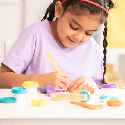 Set de actividades Melissa & Doug Clay Play con herramientas de escultura y 8 botes de plastilina