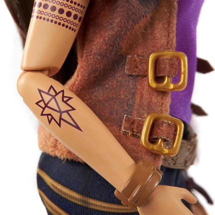 Disney Zombies 2, muñeca de licántropo Wynter Barkowitz (aprox. 29 cm) con atuendo de rockera y accesorios, 11 articulaciones articuladas, excelente regalo para niños de 5 años en adelante.