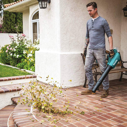 Makita XBU03Z 18V LXT Lithium-Ion Brushless Cordless Blower, Tool Only