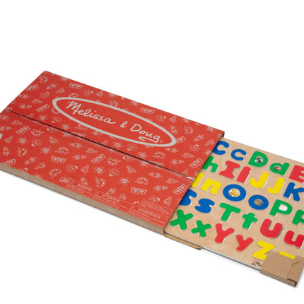 Rompecabezas de madera con letras del alfabeto en mayúsculas y minúsculas (embalaje de comercio electrónico)