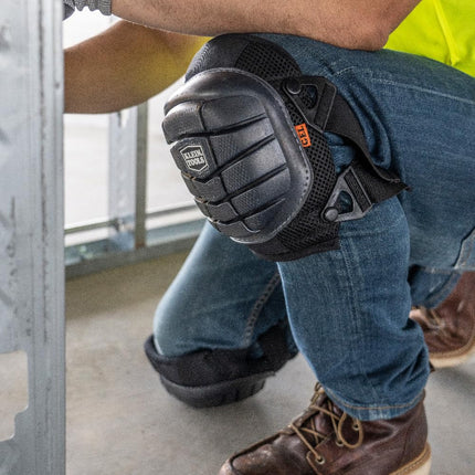 Knee Pads, Lightweight Gel Knee Pads with Slip Resistant Rubber Caps, Cinch Tight Straps