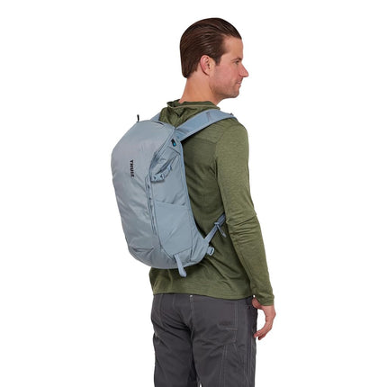 Thule Alltrail 18l Daypack With Rain Cover Pond 18