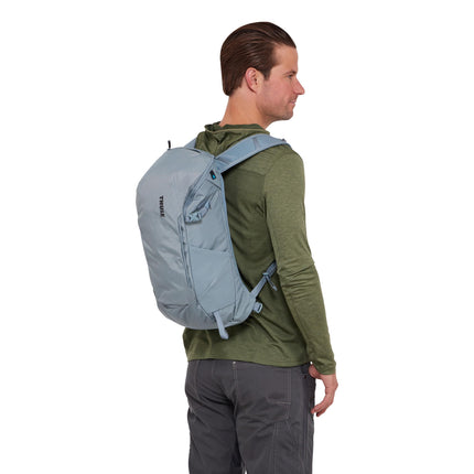 Thule Alltrail 18l Daypack With Rain Cover Pond 18