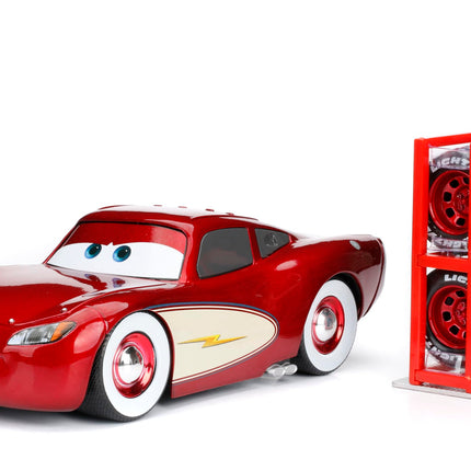 Disney Pixar Cars 1:24 Cruising Lightning McQueen 
